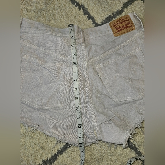 Levi's 501 Button Fly Lavender Jean Shorts Size 30 - Picture 6 of 6